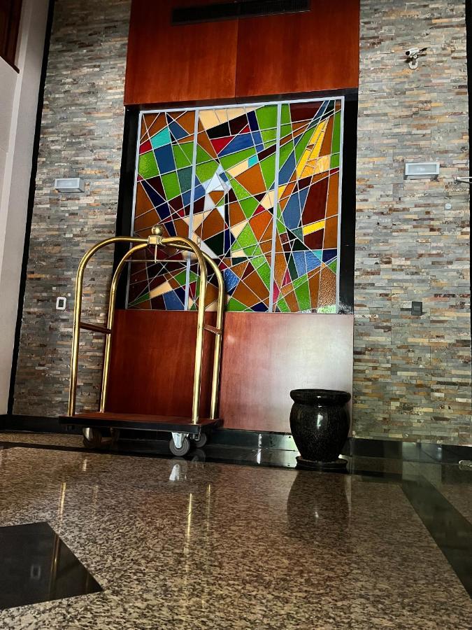 בואנוס איירס Bristol Hotel מראה חיצוני תמונה