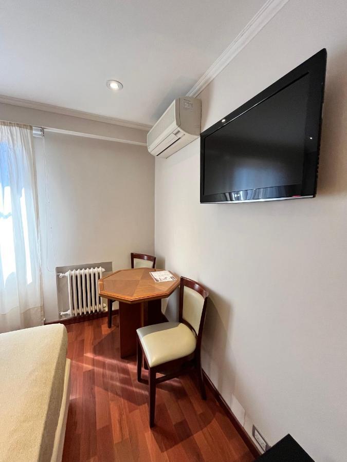 בואנוס איירס Bristol Hotel מראה חיצוני תמונה